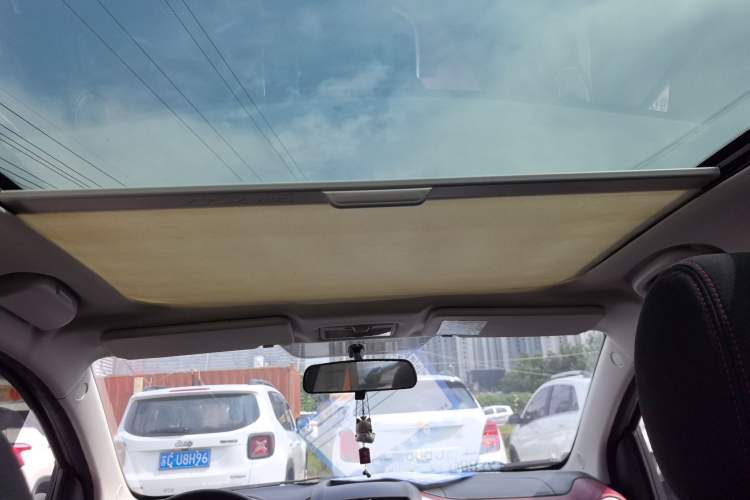 Used CHANGAN Benni 2014 1.4L IMT Luxury Model with Sunroof
