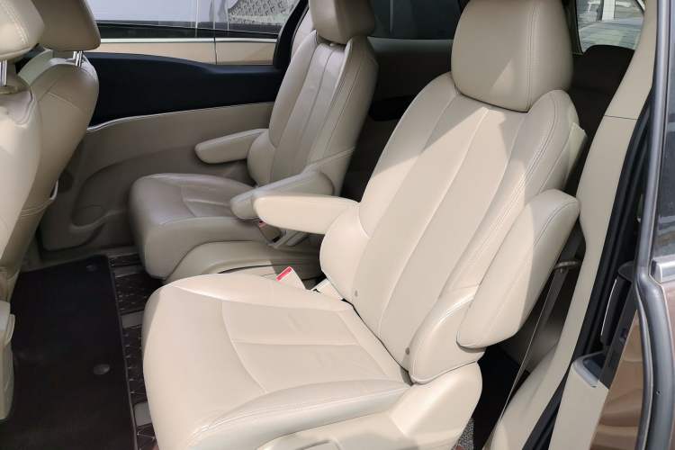 Used Buick GL8 2018 28T Luxury Model China VI Standard Left Rear Seat