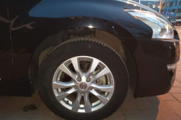 Used Nissan Teana 2013 2.0L XL Comfort Edition Right Front Wheel Hub