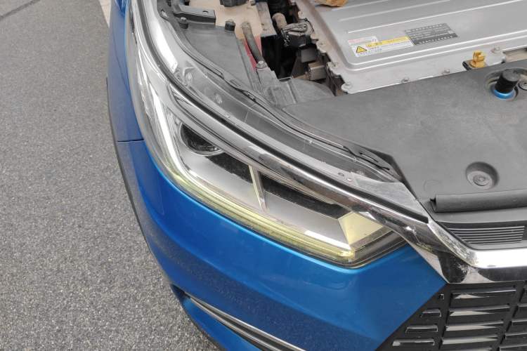 Used BYD Yuan New Energy 2018 EV360 Smart Connected Cool Model Right Front Headlight