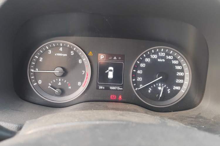 Used Hyundai Tucson 2015 1.6T Dual-Clutch Two-Wheel-Drive Smart Model Instrument Cluster