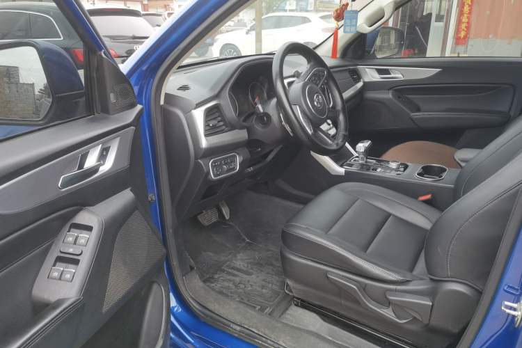 Used Great Wall Poer 2021 2.0T Commercial Version Automatic Diesel Two-Wheel Drive Elite Trim with Long Bed – GW4D20M Driver Seat