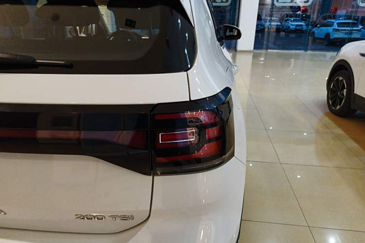 Used Volkswagen Tacqua 2023 200TSI DSG Joy-Connect Edition Exterior 3