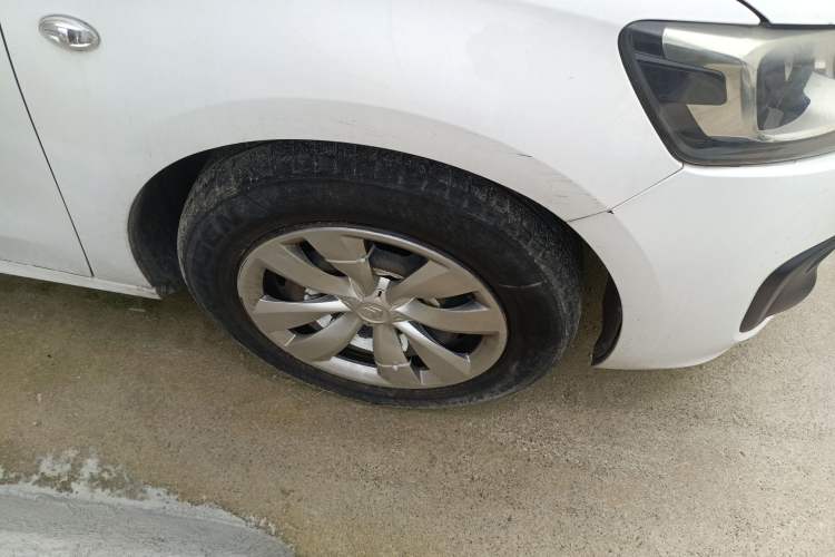 Used Citroen Elysee 2018 Revised Version 1.6L Manual Fashion Edition Right Front Wheel Hub