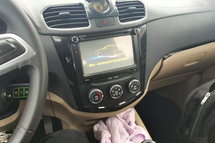 Used Wuling Hongguang 2014 1.5L S Comfort Model
