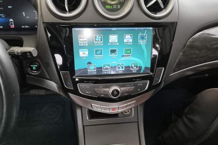 Used BYD Tang New Energy 2015 2.0T Four-Wheel-Drive Flagship Model Audio And AC Panel