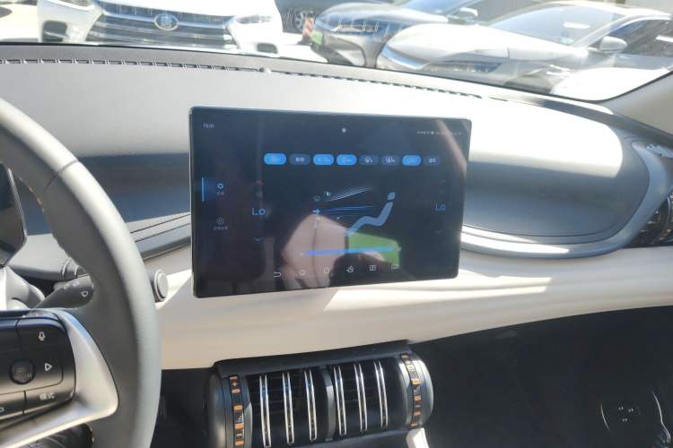 Used BYD Yuan PLUS 2024 Honor Edition 510KM Beyond Model Audio And AC Panel