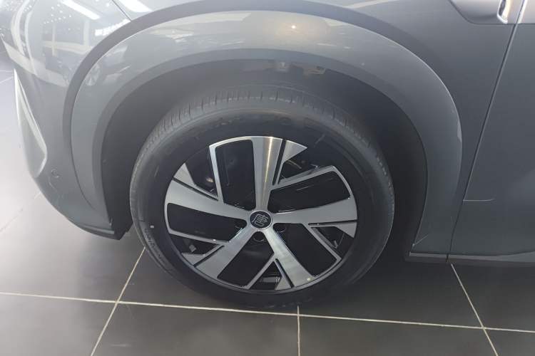 Used BYD Tang L 2025 DM 215KM LiDAR Flagship Model
