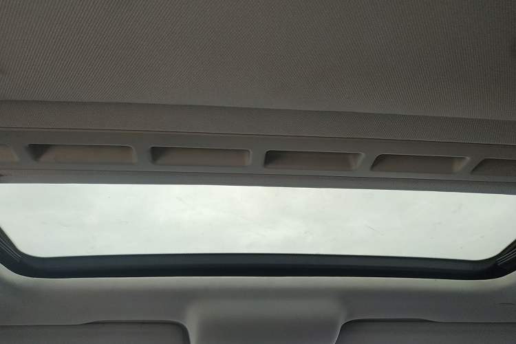 Used Volkswagen Santana 2013 1.6L Automatic Comfort Edition
