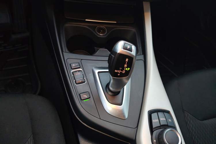 Used BMW 2 Series 2015 218i