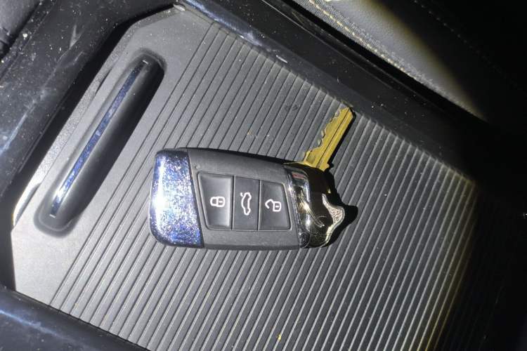 Used Volkswagen Passat 2020 330TSI Luxury Edition China VI