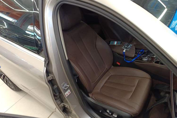 Used BMW 5 Series 2019 Facelifted 525Li Luxury Package
