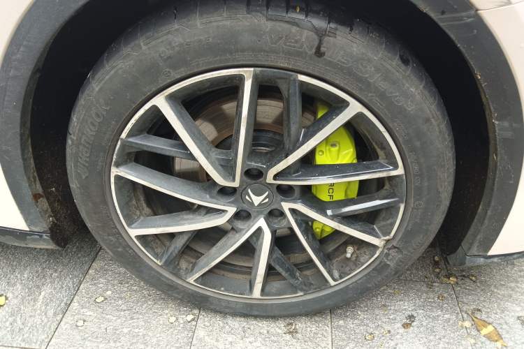 Used ARCFOX Alpha S5 2025 560MAX 185kW