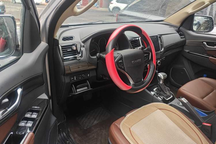 Used Isuzu mu-X 2020 1.9T Diesel Automatic 4x4 Enjoyment Edition 7 Seats China VI Standard
