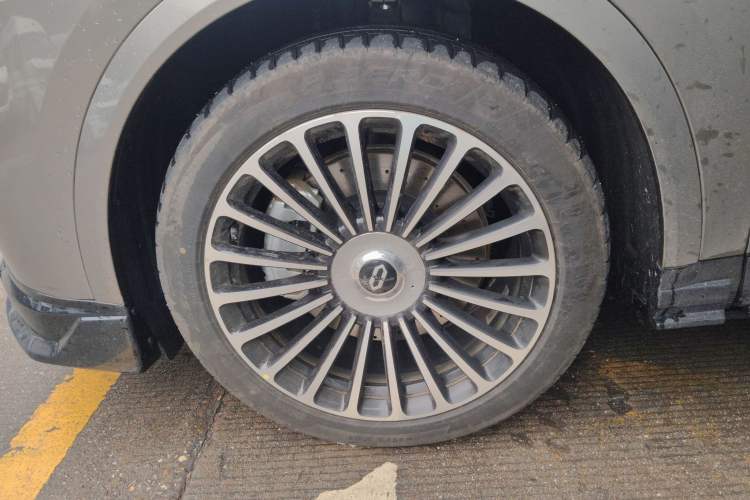 Used Hima AITO M8 2025 Model, Pure Electric Max+ Six-Seat Long-Range Version