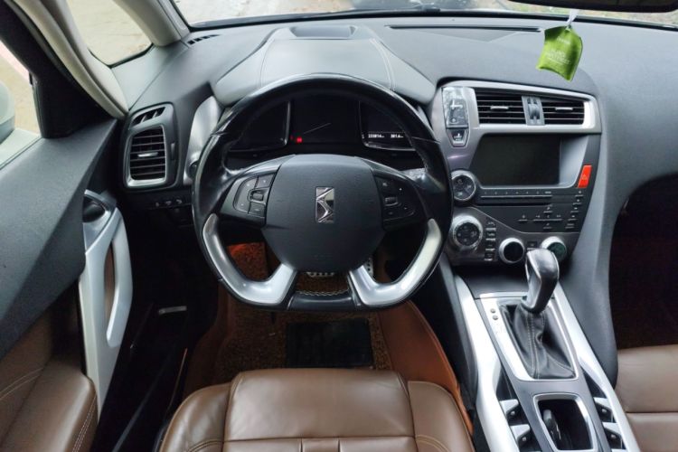 Used DS 5 2013 1.6T Prestige Edition THP200
