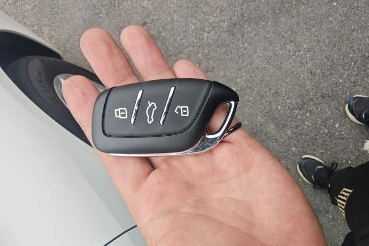 Used Roewe i5 2024 1.5L CVT Luxury Edition
