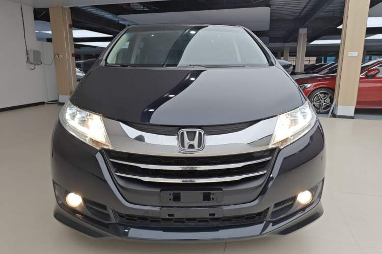 Used Honda Odyssey 2015 Updated Version 2.4L Smart Edition Front