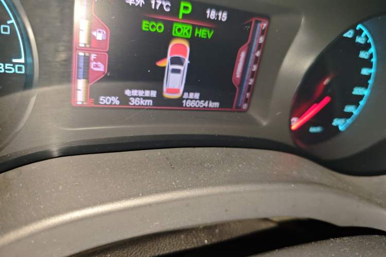 Used BYD Song New Energy 2017 Song DM 1.5TID All-Wheel Drive Prestige Model Odometer Close Up