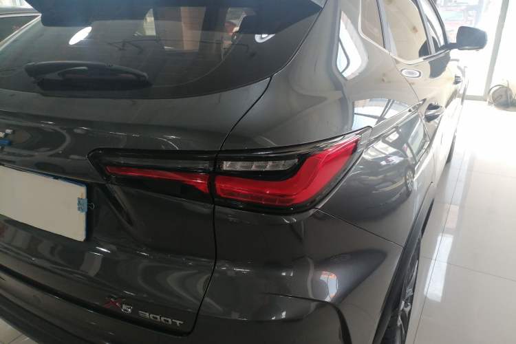 Used CHANGAN OSHAN X5 2021 1.5T DCT Flagship Edition
