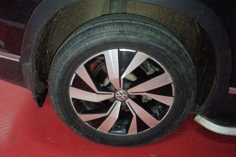 Used Volkswagen Tayron 2019 330TSI Two-Wheel Drive Luxury Model China VI Standard