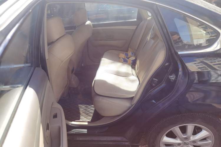 Used Nissan Sylphy 2012 Classic 1.6XE Automatic Comfort Edition Left Rear Seat