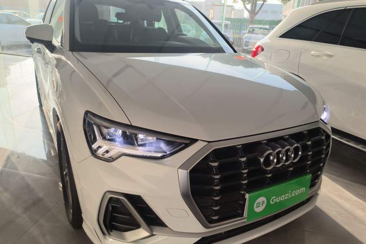 Used Audi Q3 2023 40 TFSI Fashion Dynamic Model