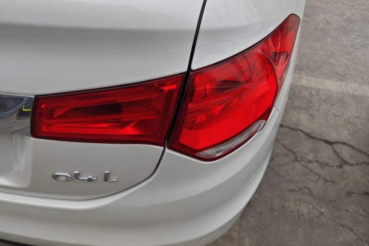 Used Citroen C4L 2015 1.8L Manual Leading Edition Right Rear Taillight