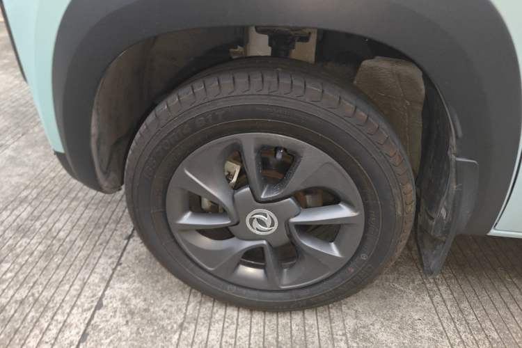 Used Dongfeng NAMMI BOX 2022 Chasing Wind Edition 351 km Advanced Model Left Front Wheel Hub