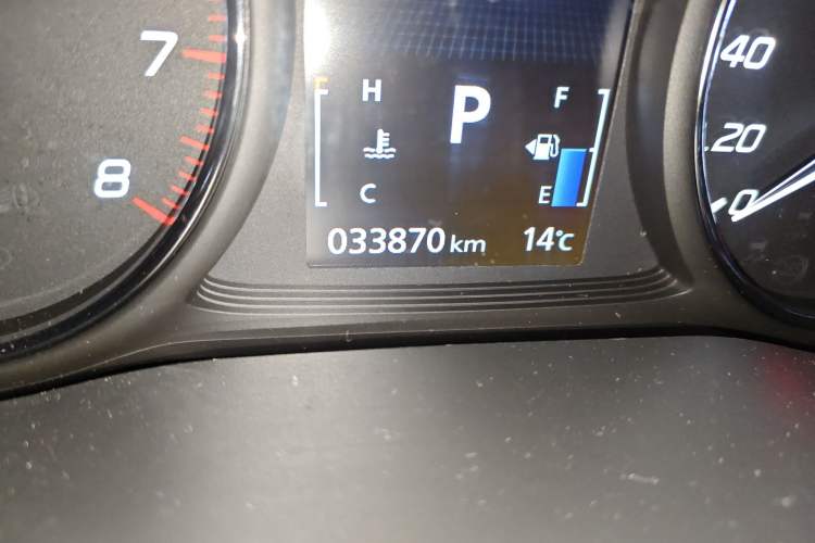 Used Mitsubishi Outlander 2019 2.4L 4x4 Zhi Xiang Edition 5 Seats China VI Standard
