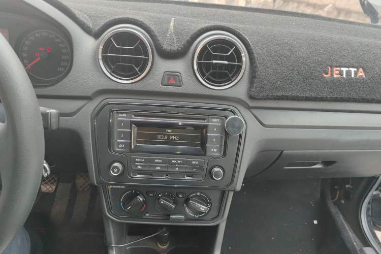 Used Volkswagen Jetta 2017 1.4L Manual Fashion Edition