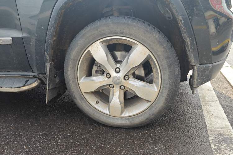 Used Jeep Grand Cherokee 2011 3.6L Flagship Edition