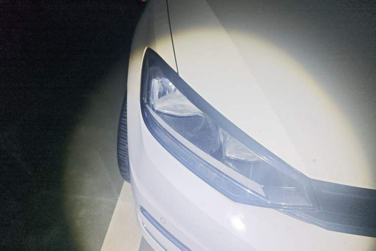 Used Volkswagen Touran 2018 Volkswagen Touran L 280TSI DSG Comfort Edition 7 Seats China V Emission Standard Right Front Headlight