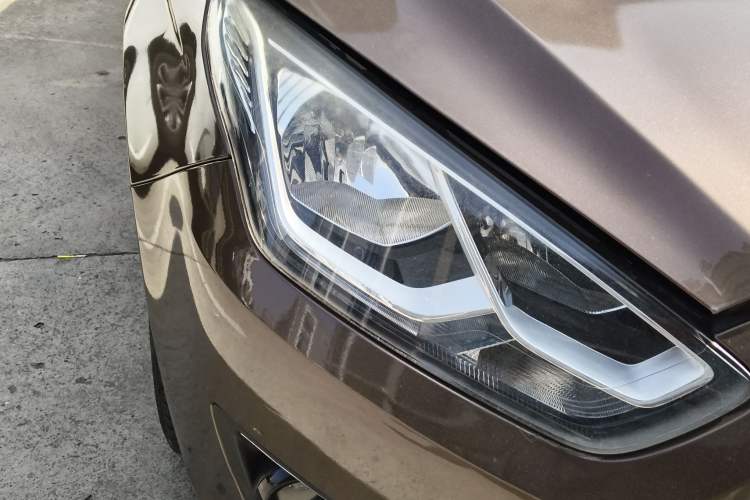 Used Ford Escort 2015 1.5L Automatic Fashion Model
