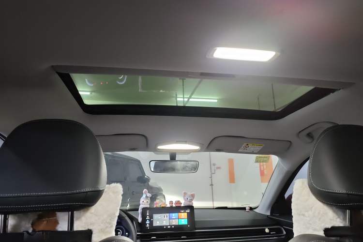 Used Geely Auto Emgrand 2022 4th Generation 1.5L CVT Luxury Model Headliner