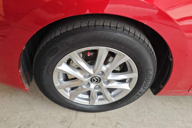 Used Mazda 3 Axela 2017 Sedan 1.5L Automatic Luxury Model Emission Standard China V
