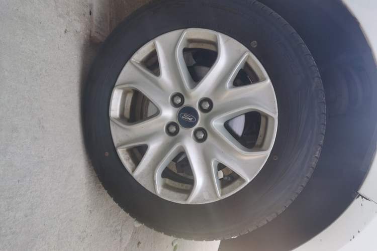 Used Ford EcoSport 2013 1.5L Automatic Fashion Model
