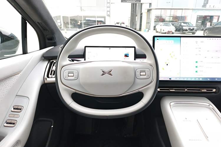 Used XPeng P7+ 2024 Long-Range Max Steering Wheel