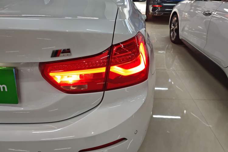 Used BMW 1 Series 2018 118i Sport Edition Exterior 3