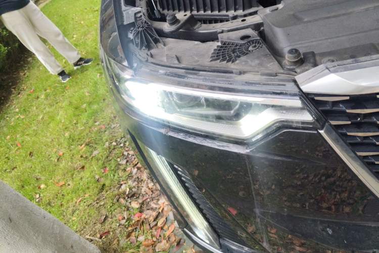 Used Cadillac XT6 2021 2.0T Six-Seater Four-Wheel-Drive Luxury Version