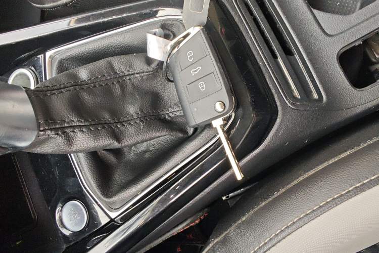 Used Volkswagen Tacqua 2021 200TSI DSG JoyConnect Edition