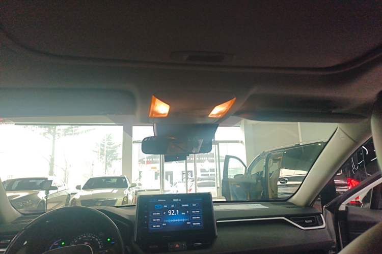 Used Toyota RAV4 2020 Dual-Engine 2.5L E-CVT 4x4 Elite PLUS Edition
