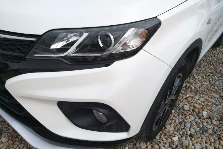 Used Soueast DX3 2022 1.5L Manual Luxury Version Left Front Headlight