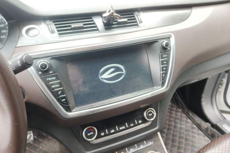 Used Land X7 2016 2.0T Panoramic Prestige Edition
