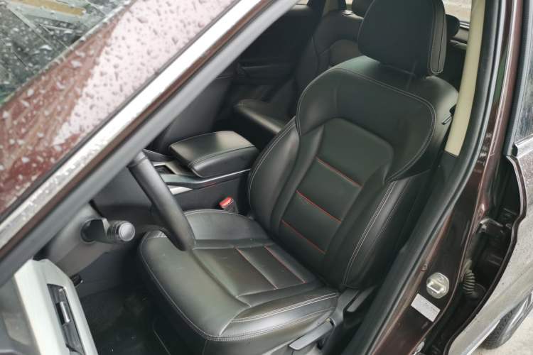 Used Geely Auto Emgrand X7 Sport 2018 1.8TD Automatic Two-Wheel Drive Zhiya Model