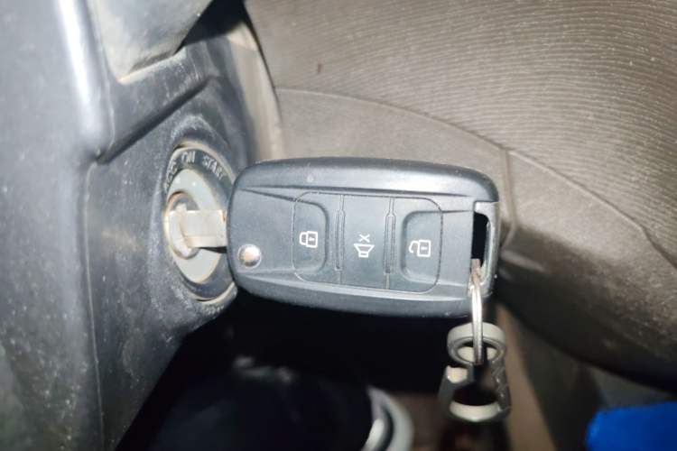 Used Wuling Hongguang 2015 1.5L S Base Model China IV