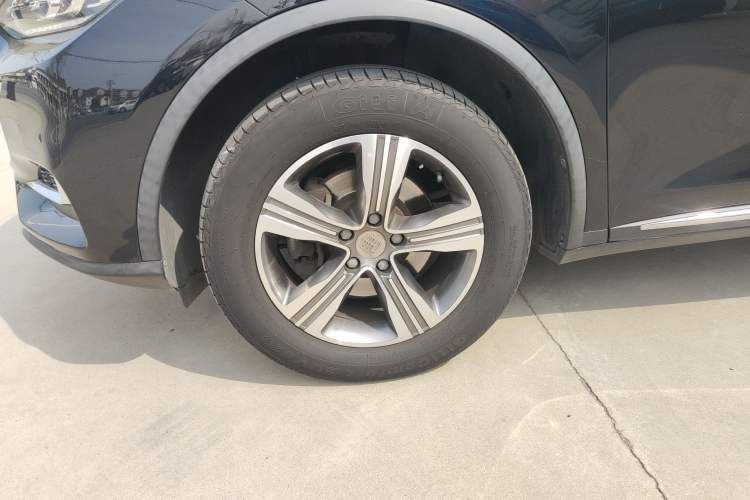 Used BYD Tang 2018 2.0T Automatic SmartConnect Luxury Edition 5 Seats China V Standard
