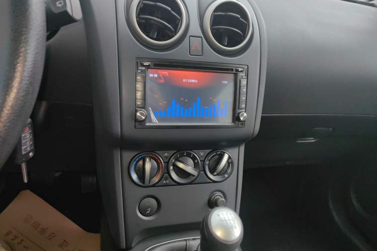 Used Nissan Qashqai 2010 20S Fire 6MT 2WD Audio And AC Panel