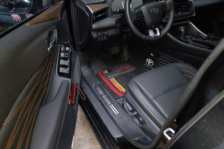 Used Toyota Avalon 2024 2.0L Luxury Edition Driver Seat