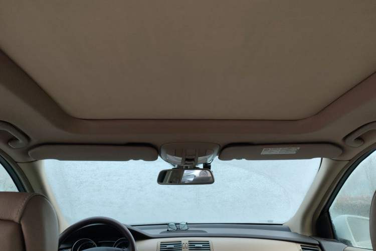 Used Mercedes-Benz R-Class 2011 R 350 L 4MATIC
